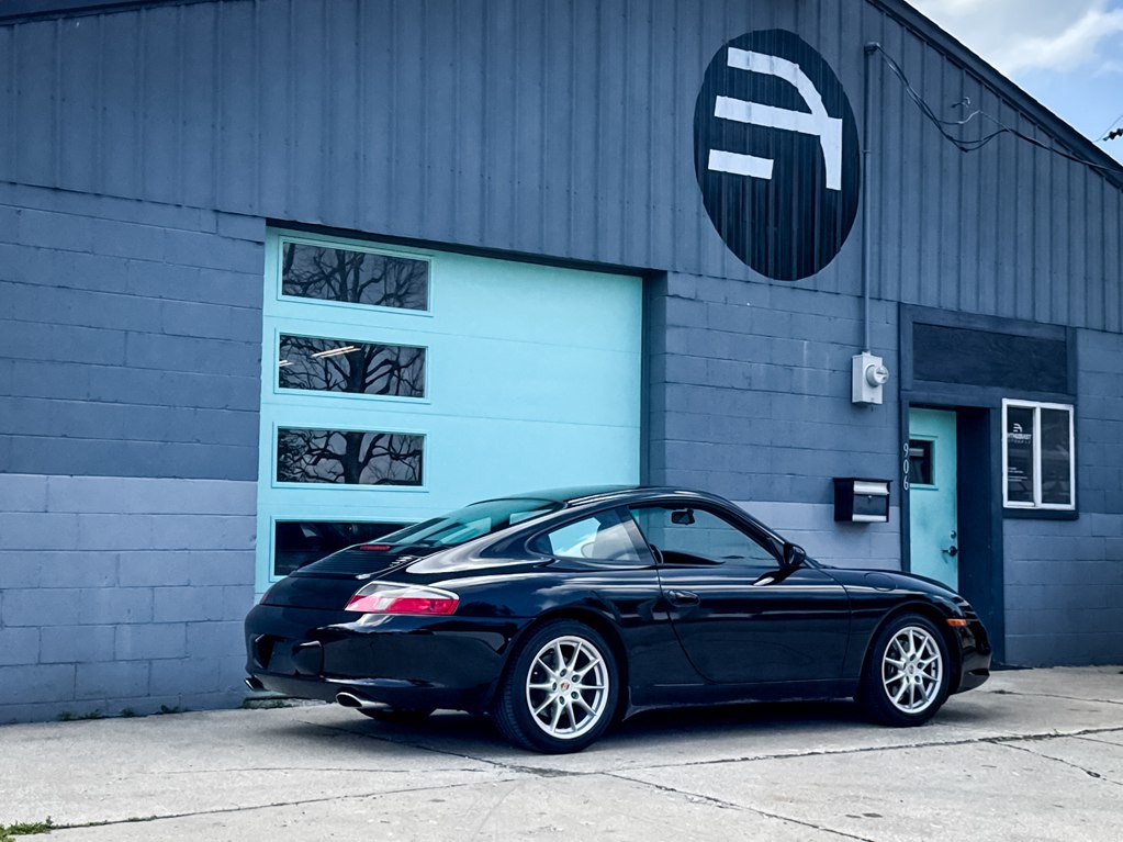 2002 Porsche 911 Image 11