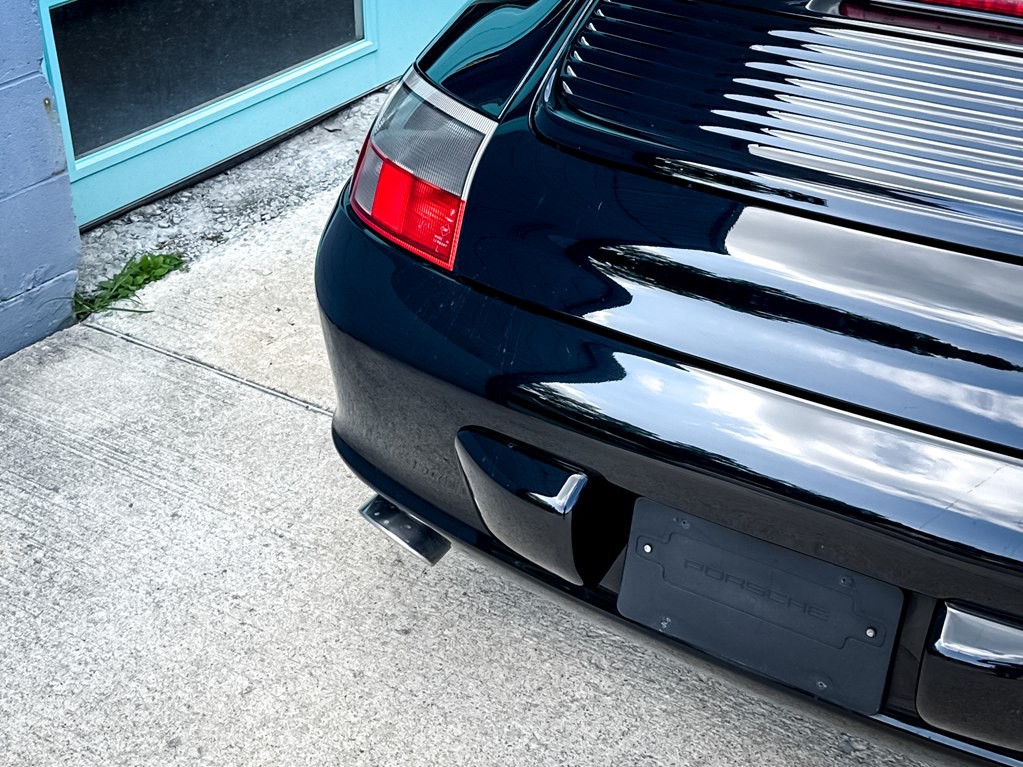 2002 Porsche 911 Image 16
