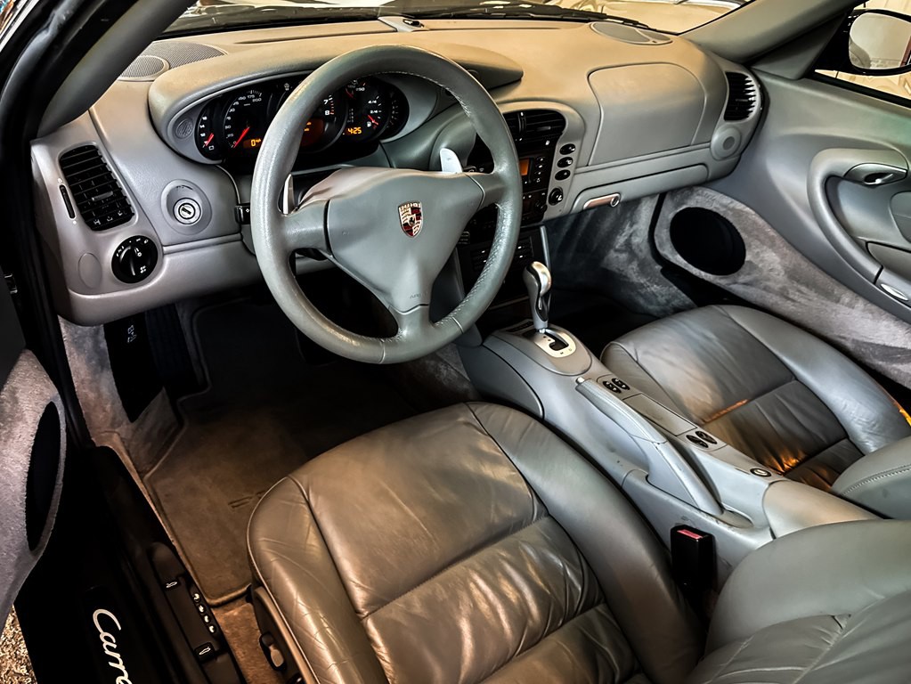 2002 Porsche 911 Image 20