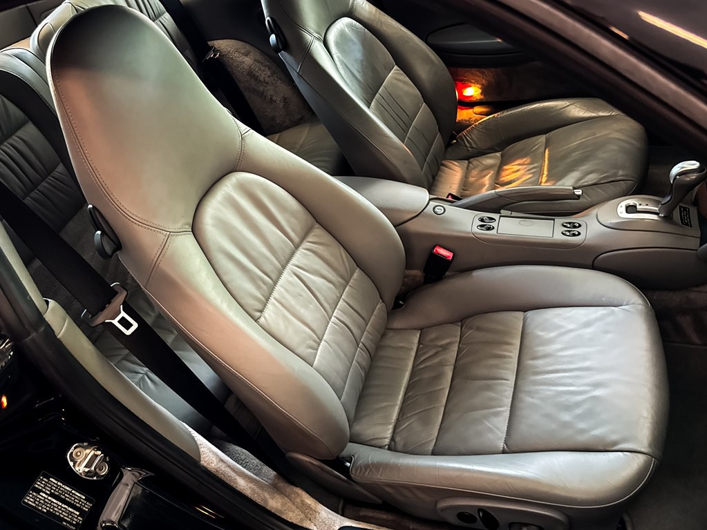 2002 Porsche 911 Image 30