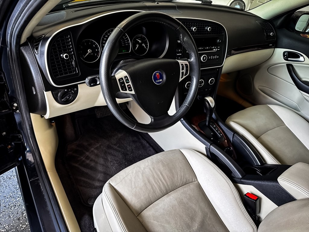 2009 Saab 9-3 Image 16