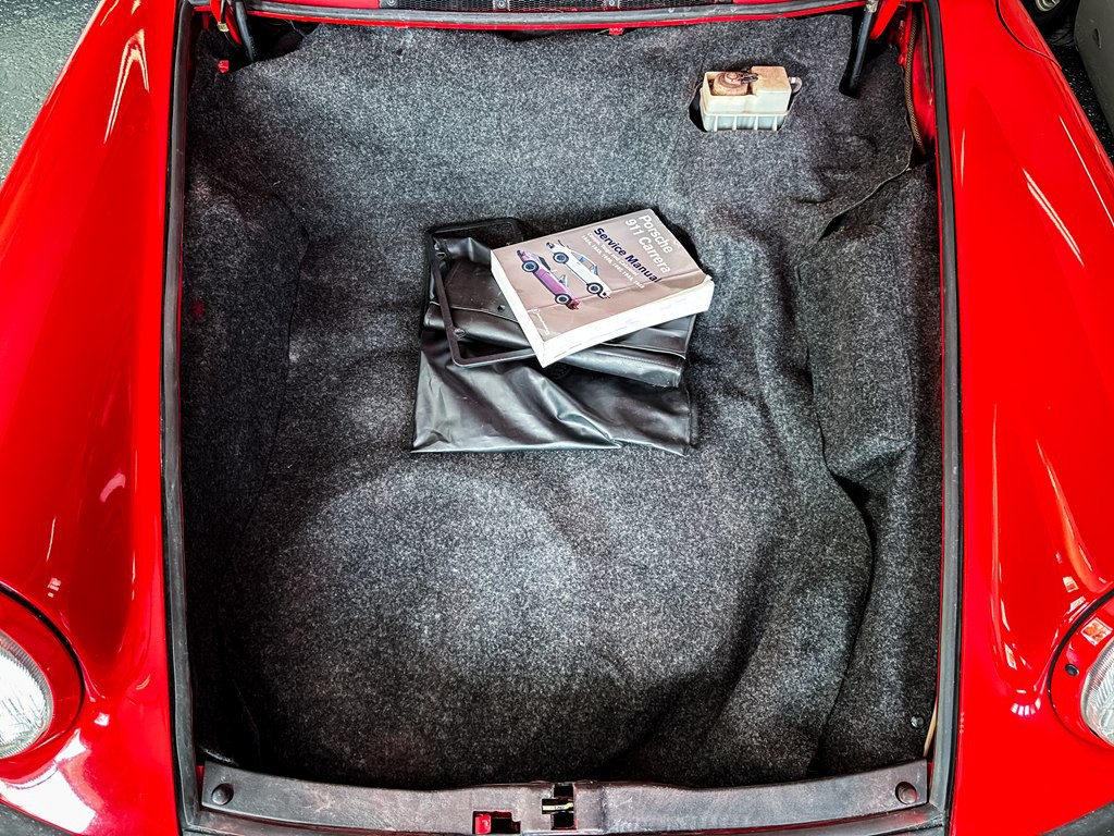1987 Porsche 911 Image 32