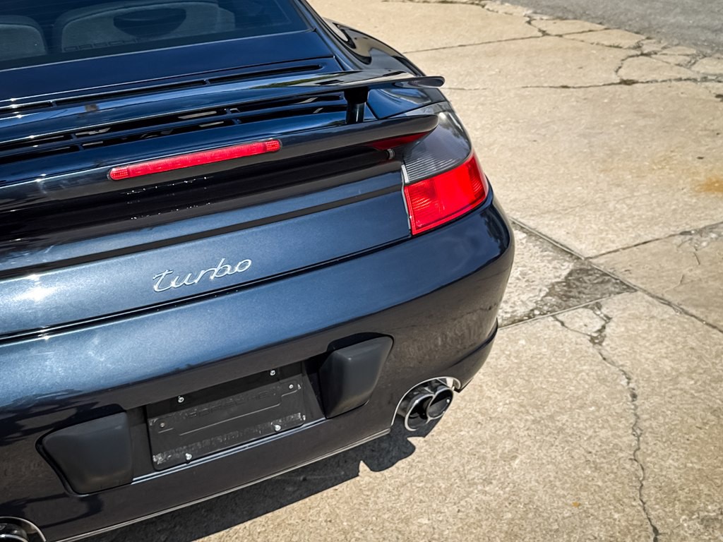2004 Porsche 911 Image 15