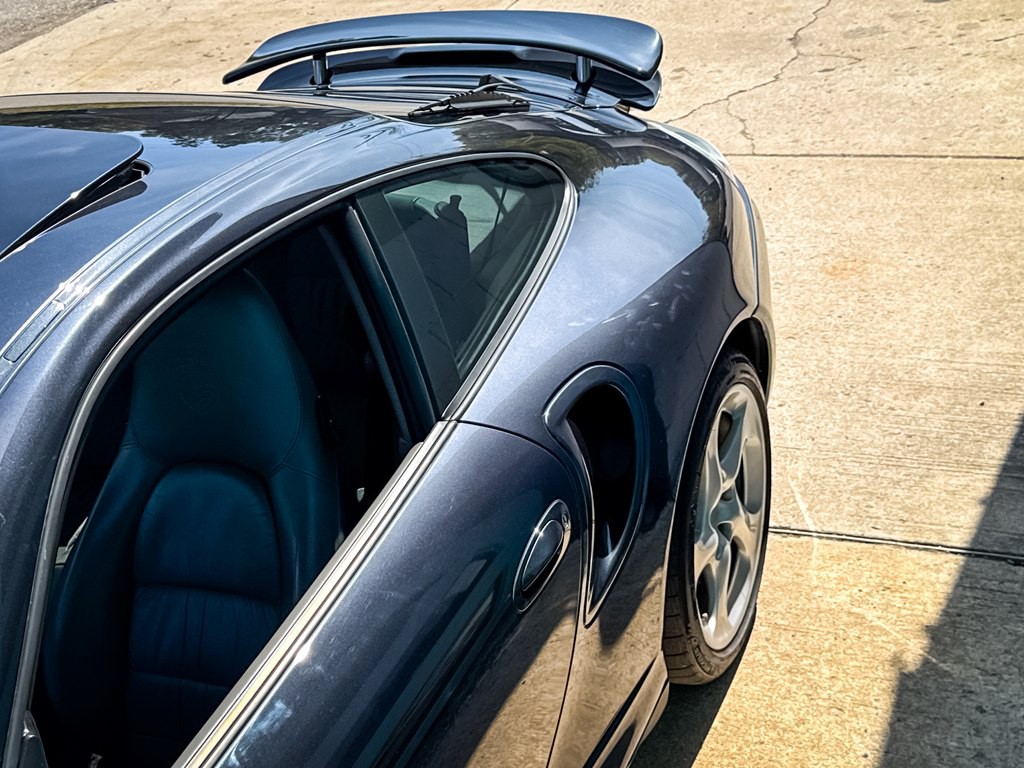 2004 Porsche 911 Image 17