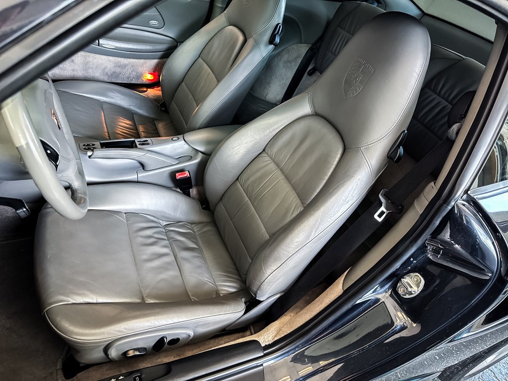 2004 Porsche 911 Image 24