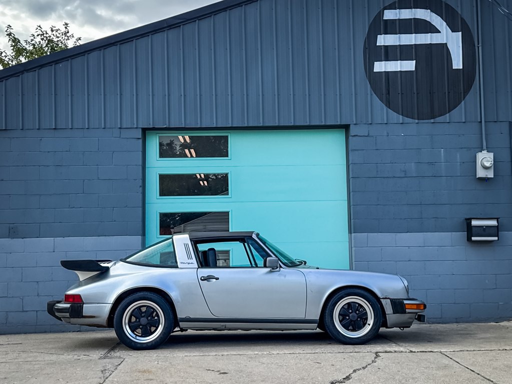 1983 Porsche 911 Image 8