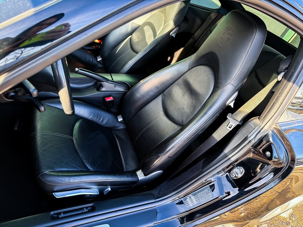 2005 Porsche 911 Image 18