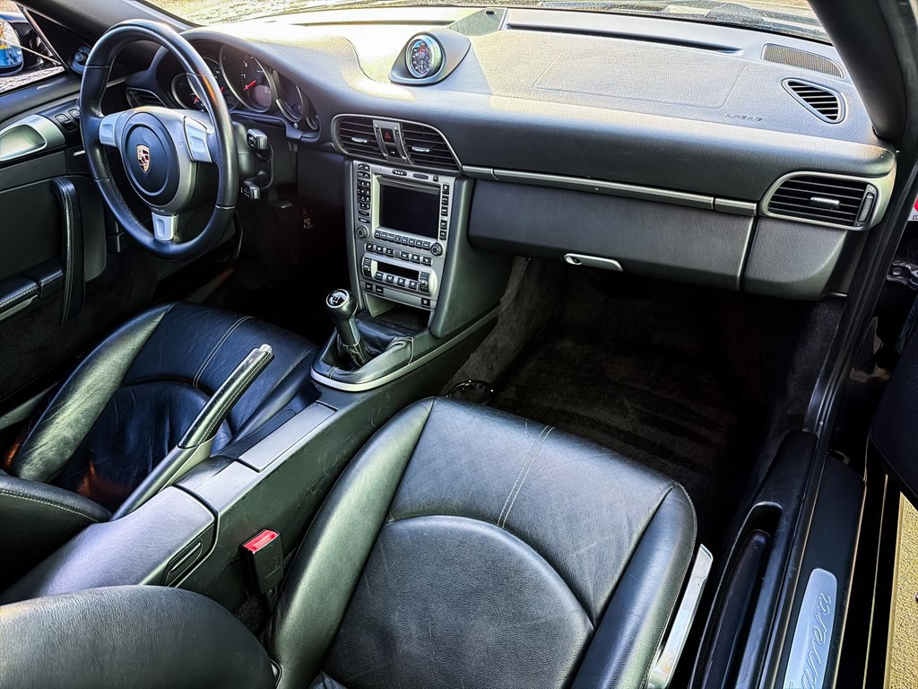 2005 Porsche 911 Image 21