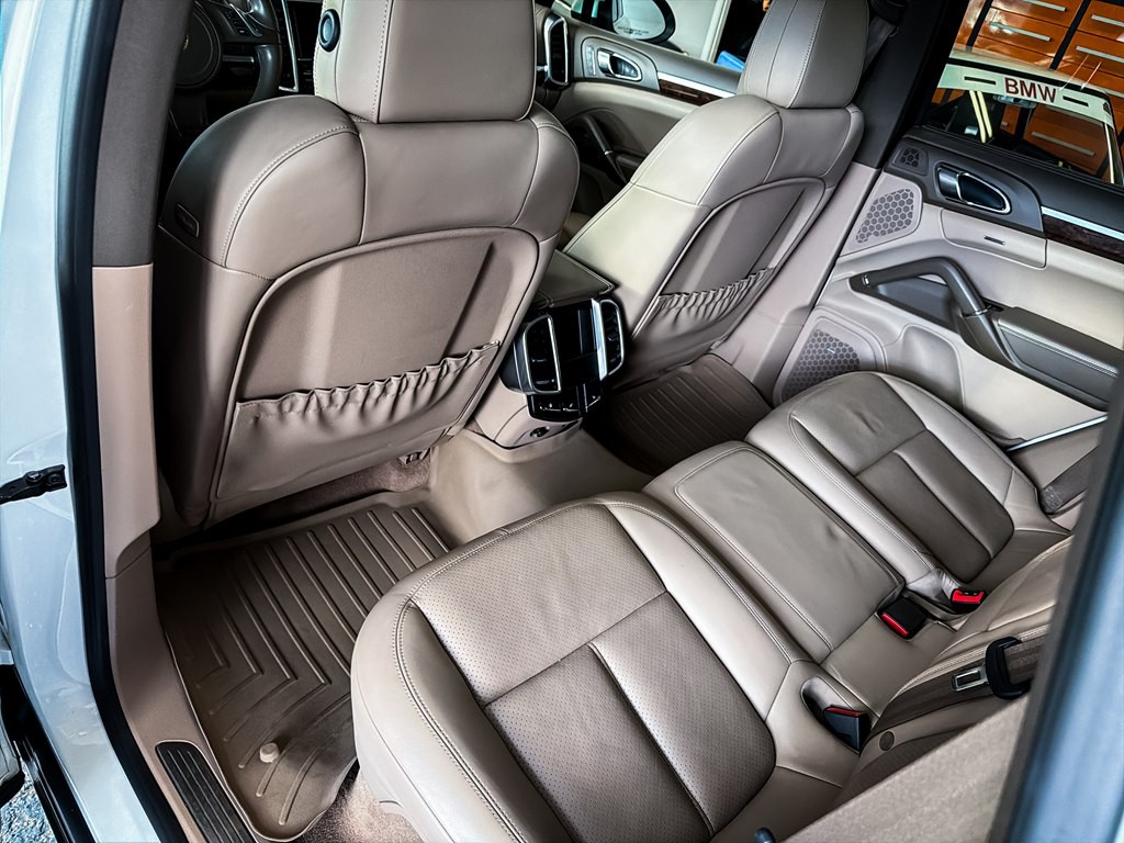 2013 Porsche Cayenne Image 20