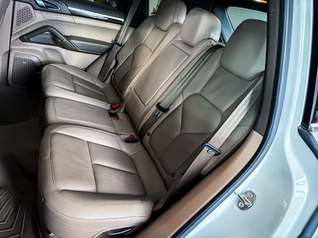 2013 Porsche Cayenne Image 22