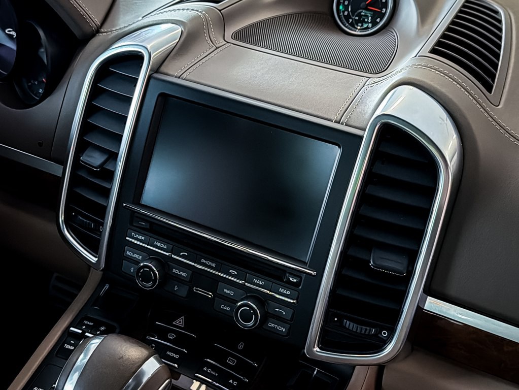 2013 Porsche Cayenne Image 30