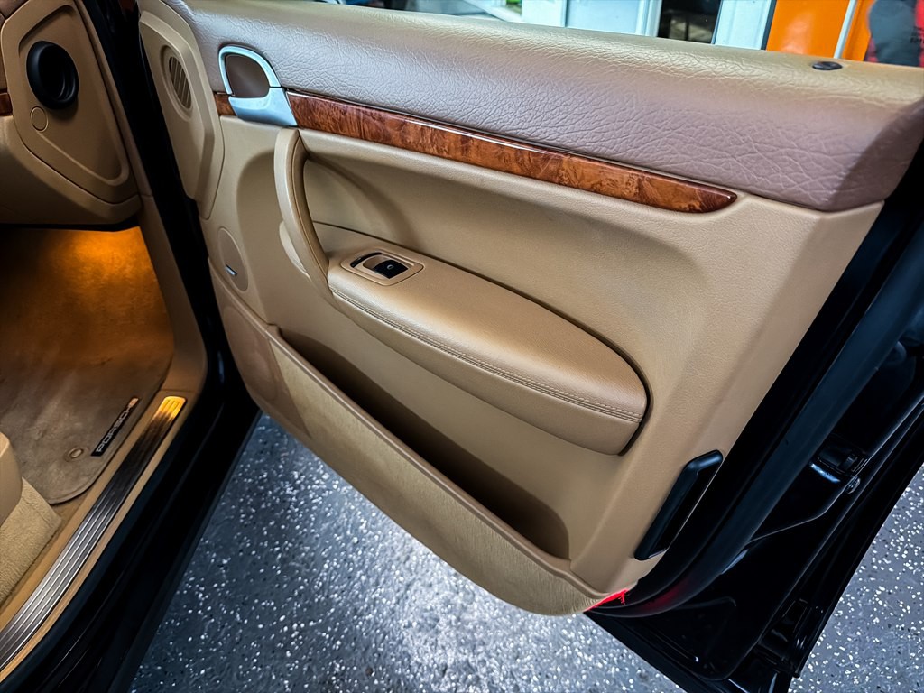 2006 Porsche Cayenne Image 24