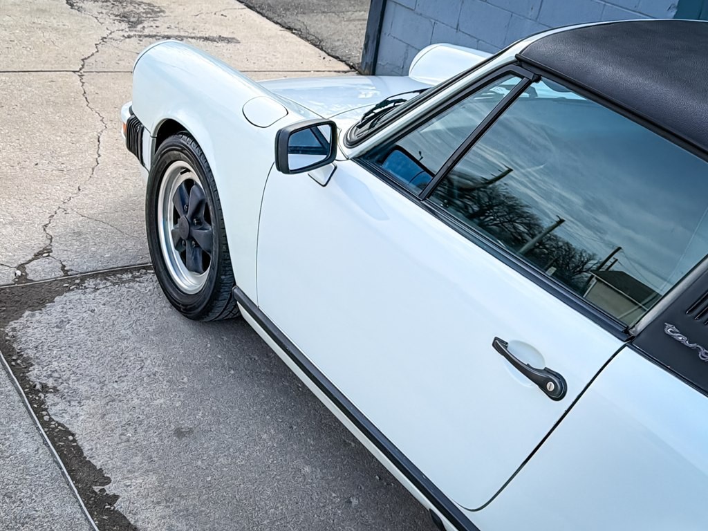 1985 Porsche 911 Image 9