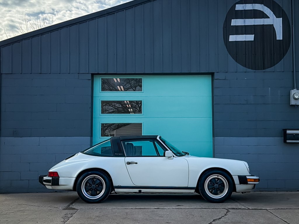 1985 Porsche 911 Image 12