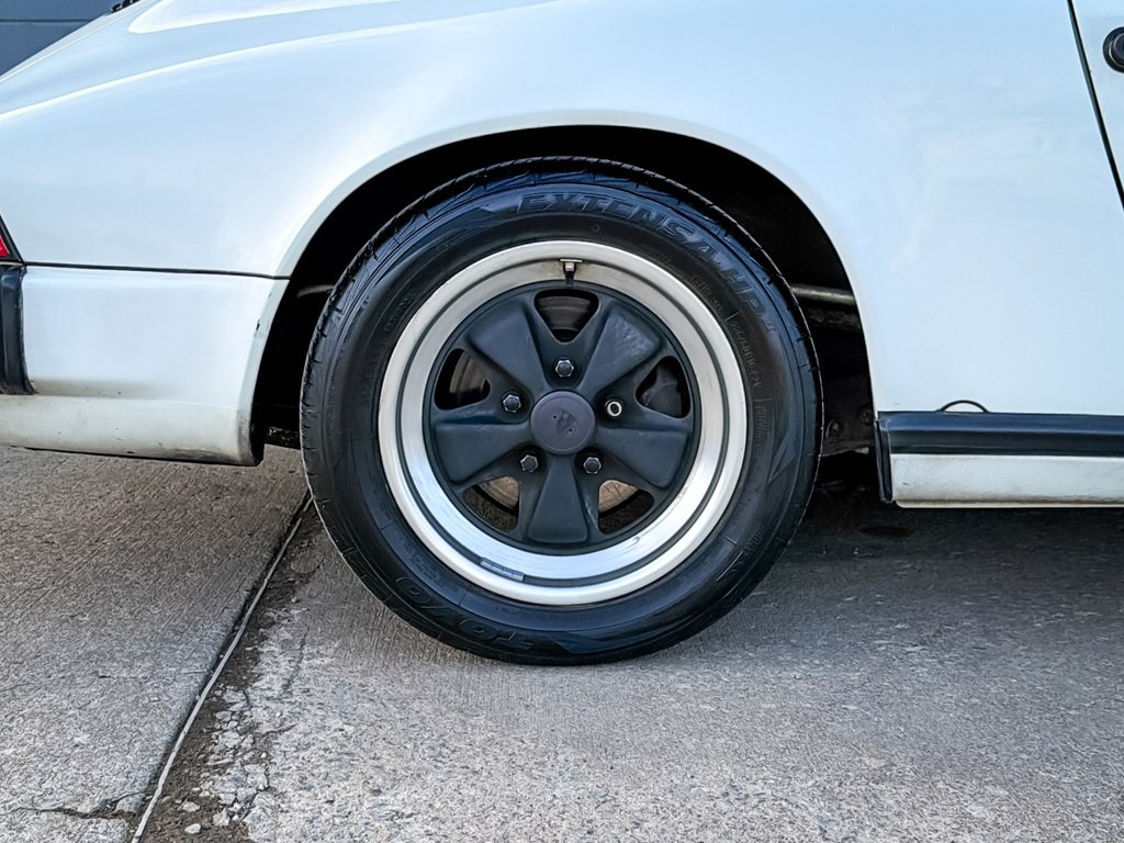 1985 Porsche 911 Image 14