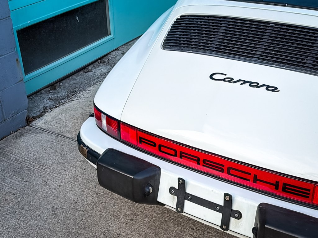 1985 Porsche 911 Image 16