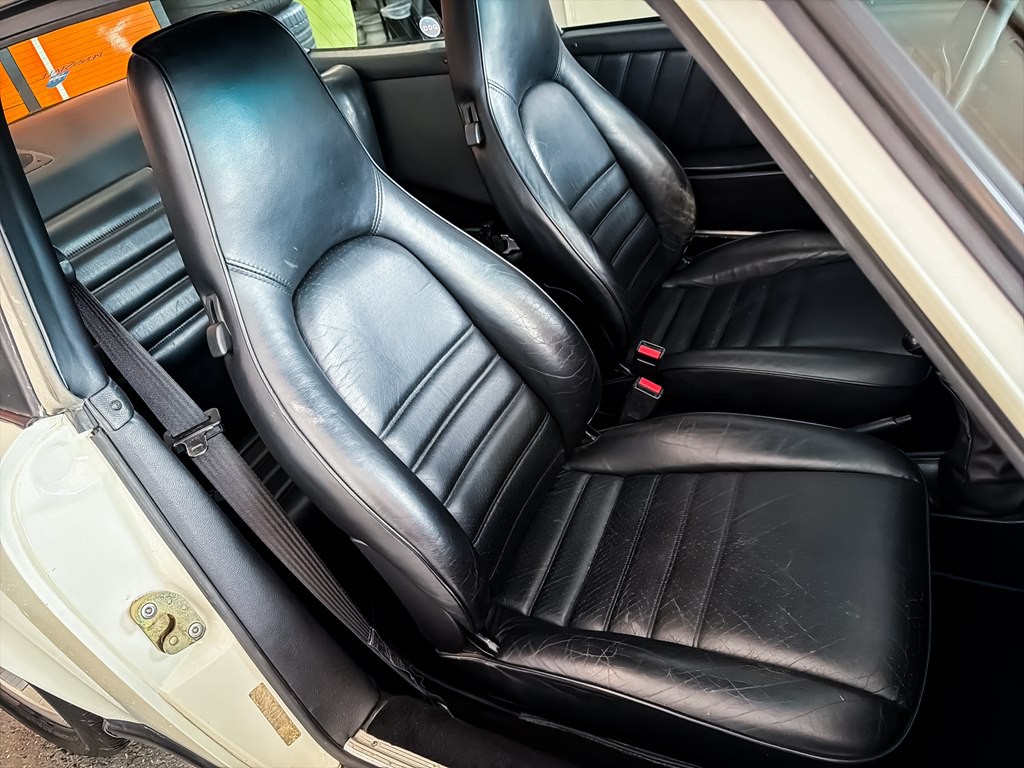 1985 Porsche 911 Image 27