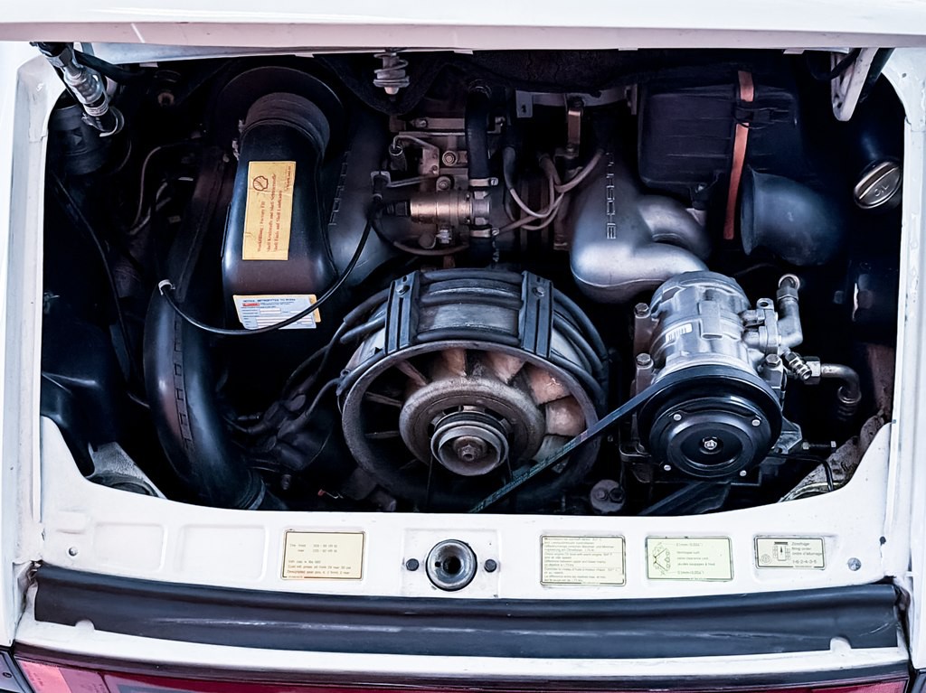 1985 Porsche 911 Image 30