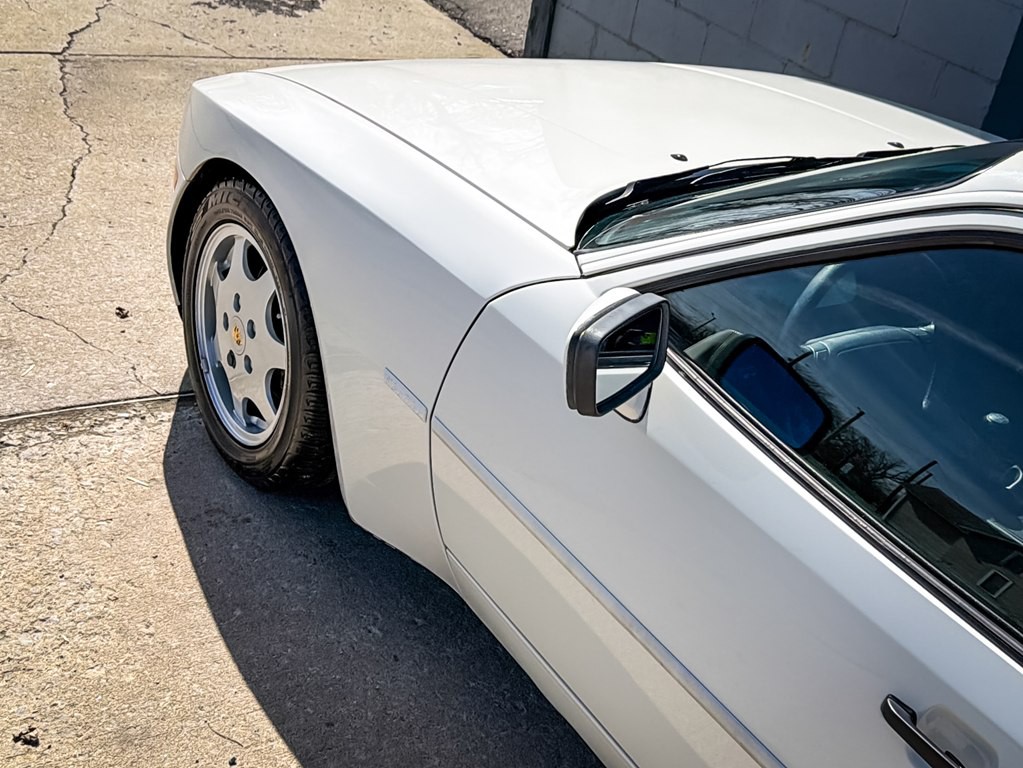 1989 Porsche 944 Image 9