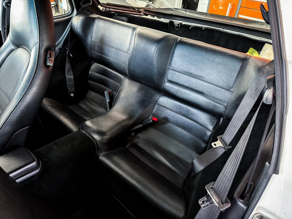 1989 Porsche 944 Image 21