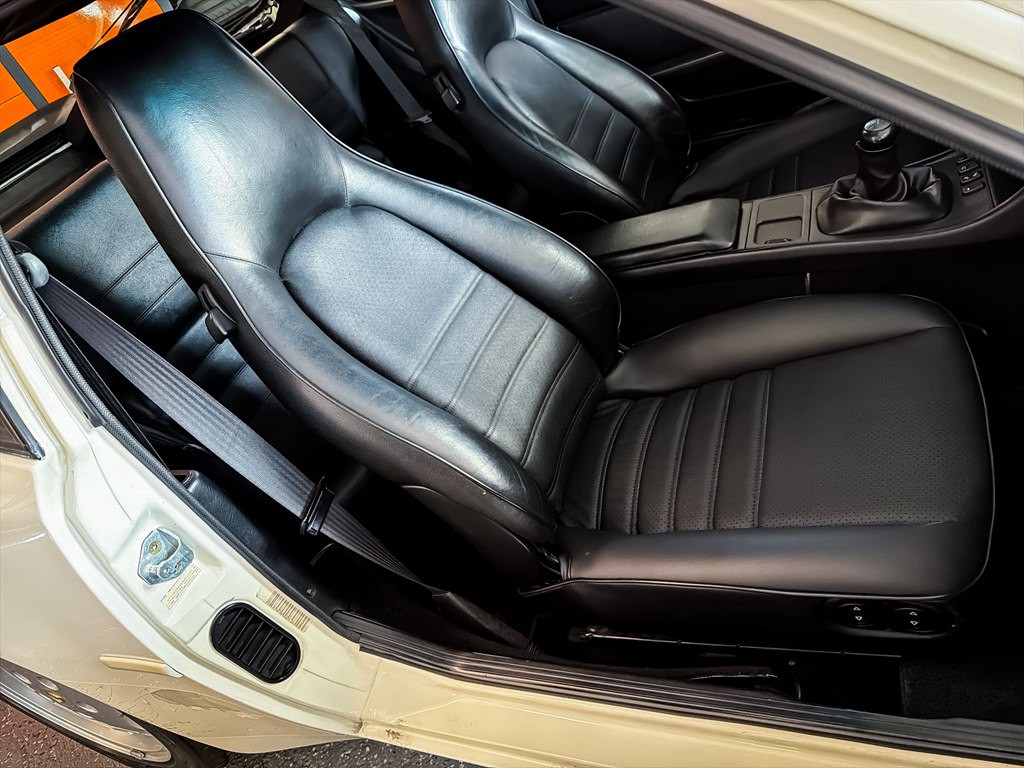 1989 Porsche 944 Image 27