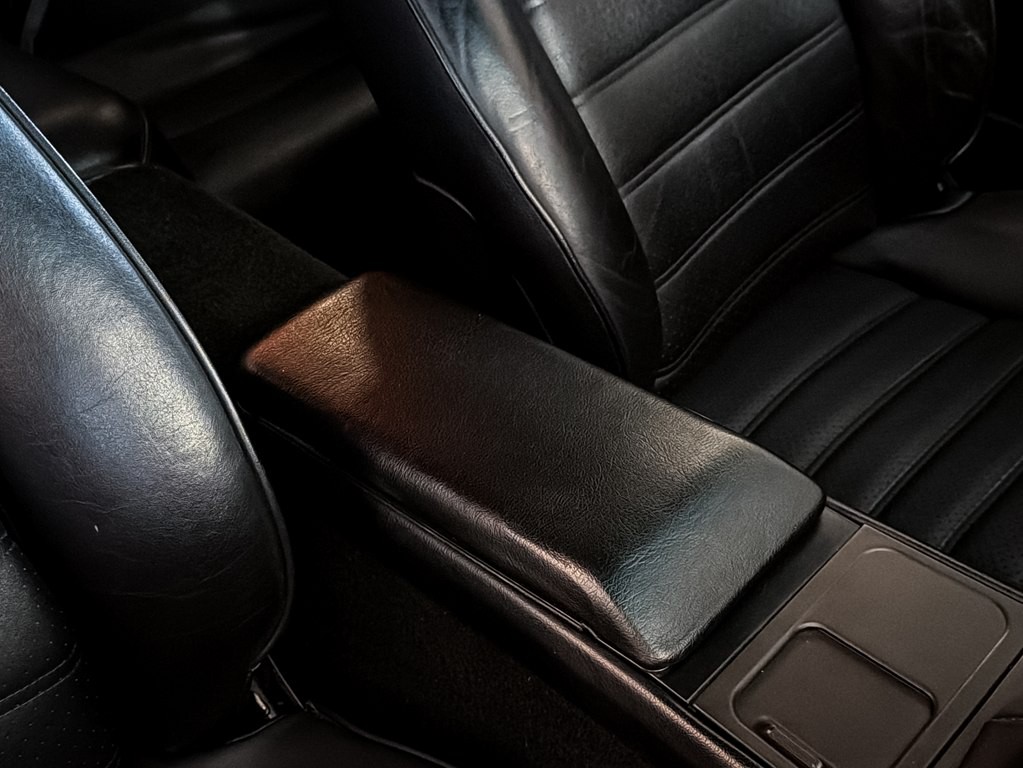 1989 Porsche 944 Image 31