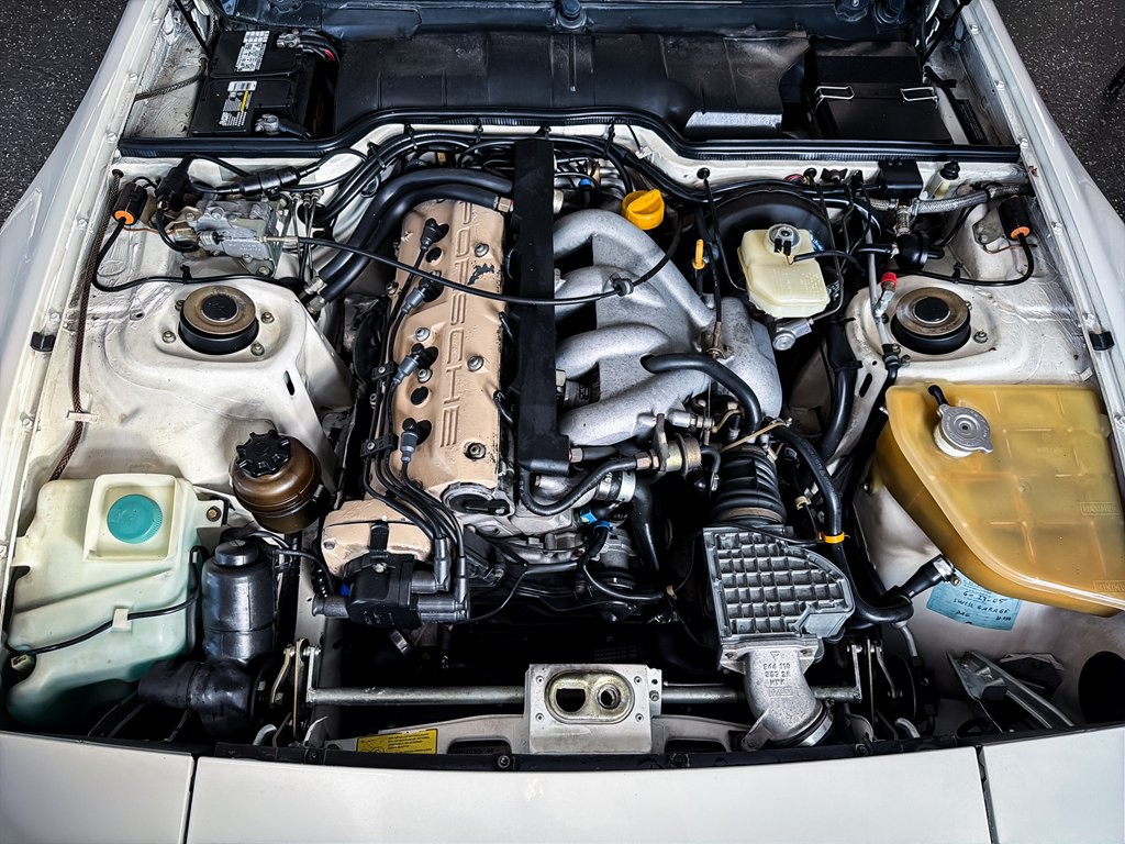 1989 Porsche 944 Image 33