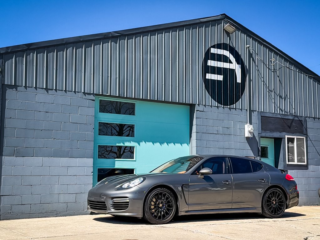 2014 Porsche Panamera Image 2