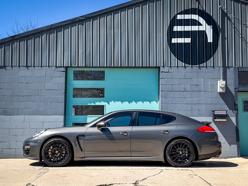 2014 Porsche Panamera Image 3
