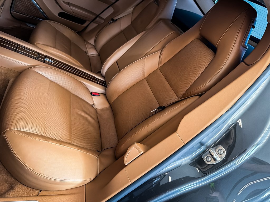 2014 Porsche Panamera Image 26