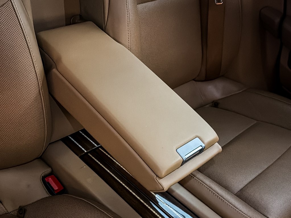 2014 Porsche Panamera Image 32