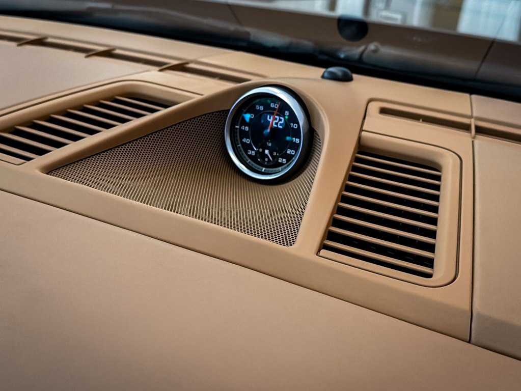 2014 Porsche Panamera Image 37