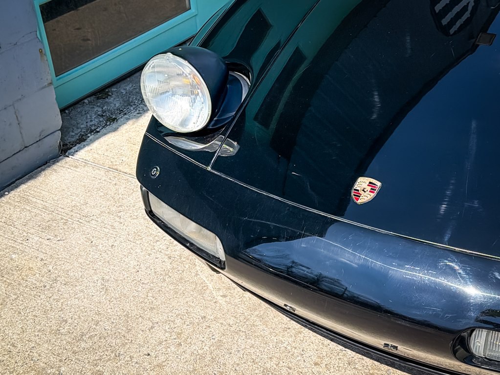 1990 Porsche 928 Image 7