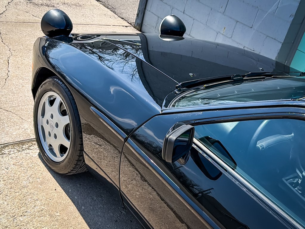 1990 Porsche 928 Image 9