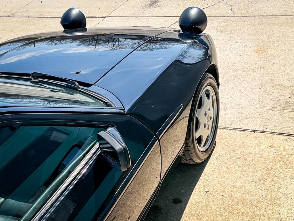 1990 Porsche 928 Image 10