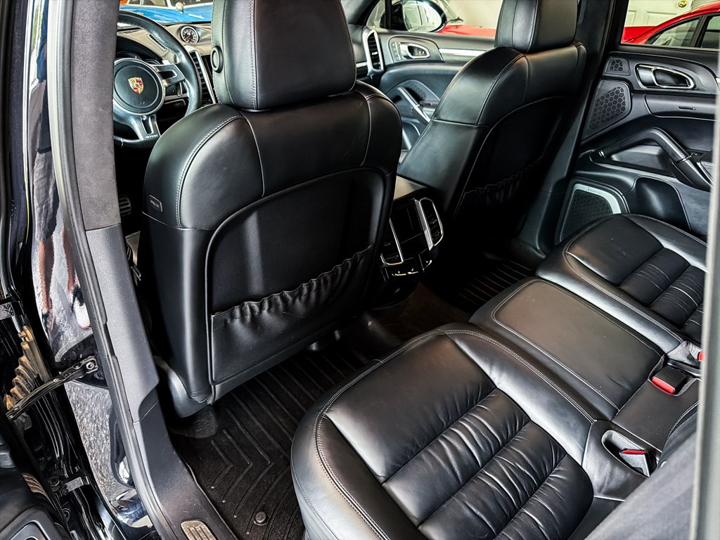 2014 Porsche Cayenne Image 6