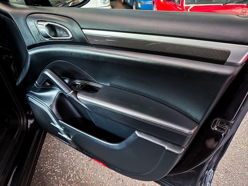 2014 Porsche Cayenne Image 14