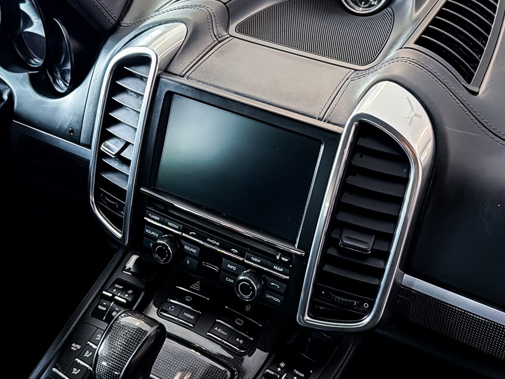 2014 Porsche Cayenne Image 17