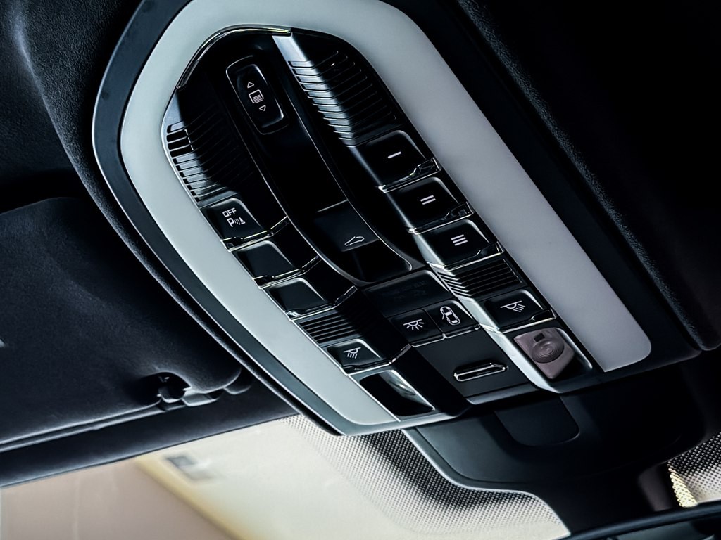 2014 Porsche Cayenne Image 20