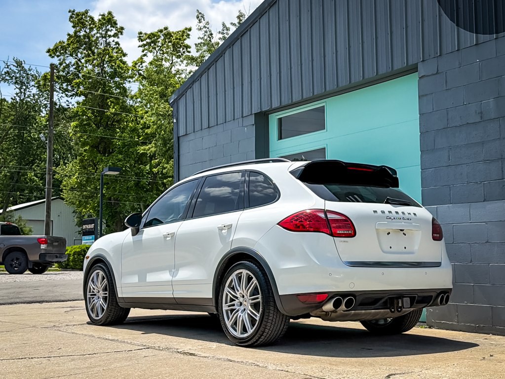2013 Porsche Cayenne Image 4
