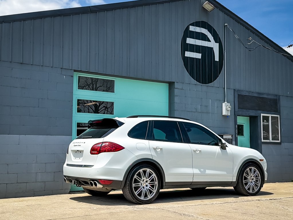 2013 Porsche Cayenne Image 9