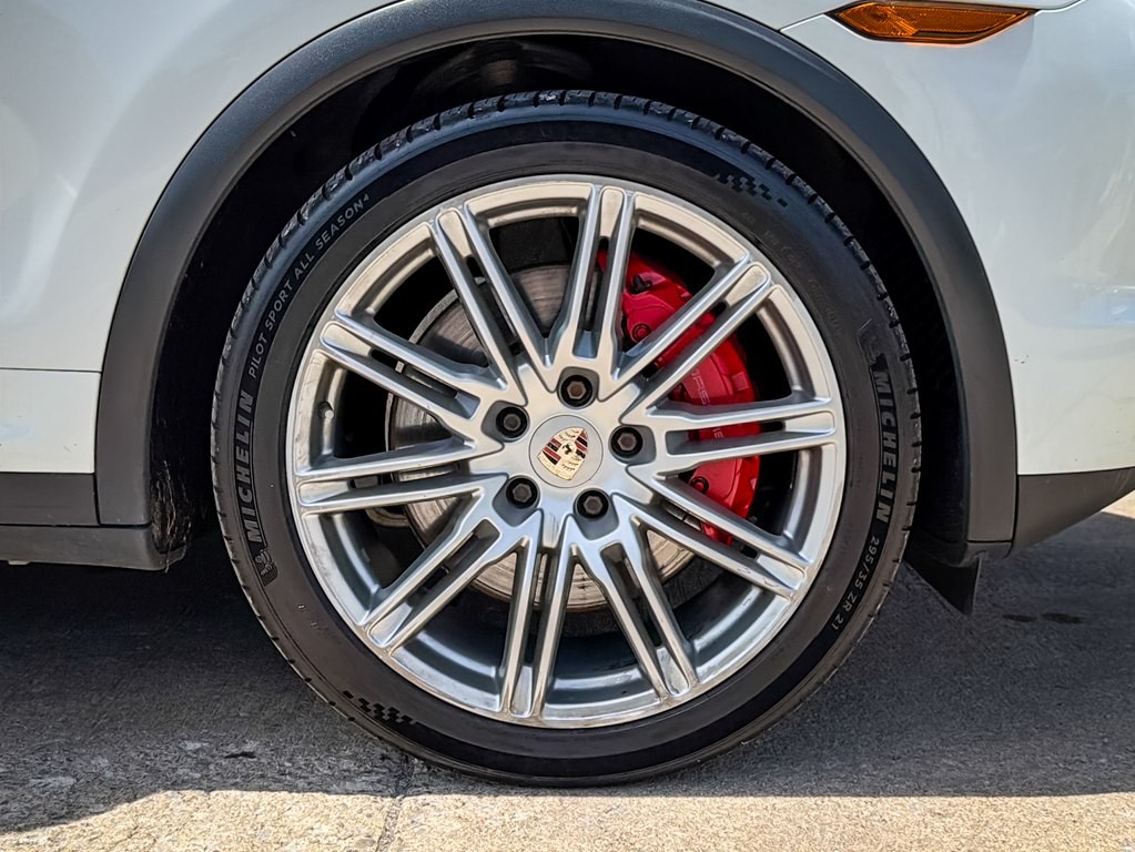 2013 Porsche Cayenne Image 13