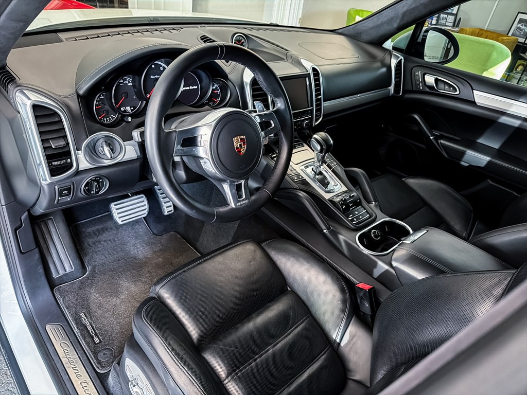 2013 Porsche Cayenne Image 16