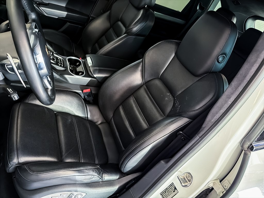 2013 Porsche Cayenne Image 18