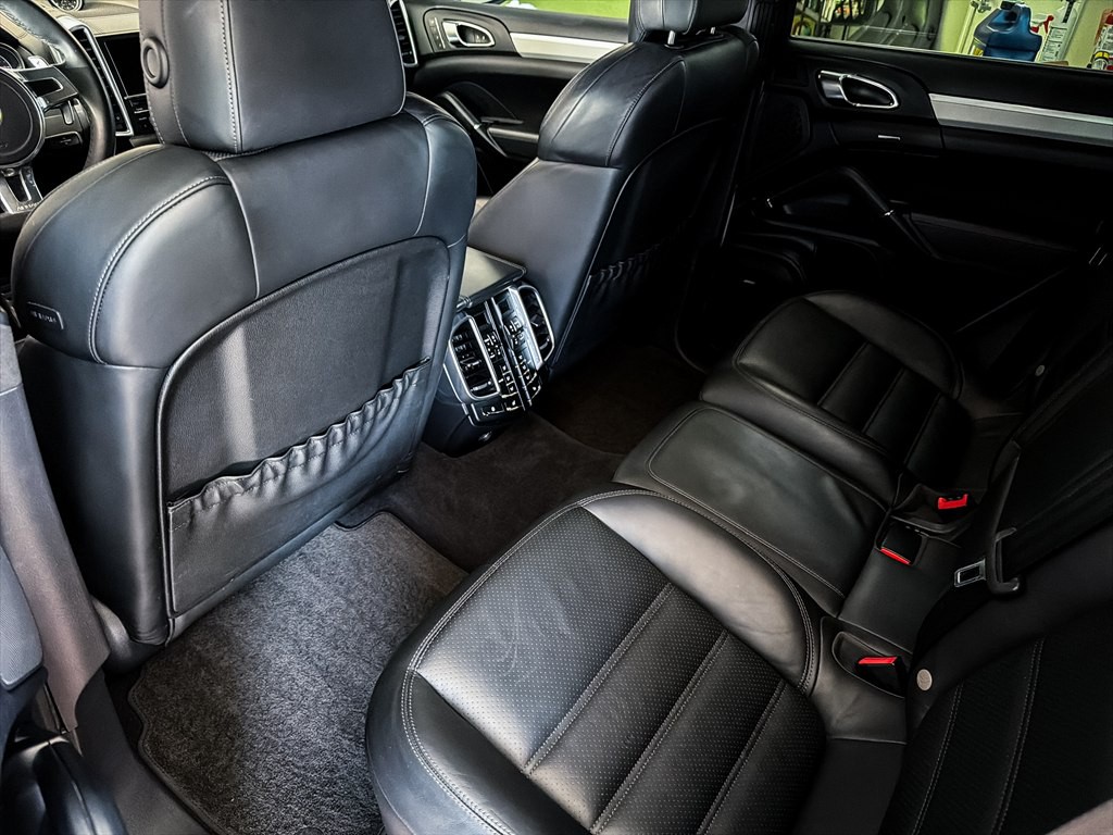 2013 Porsche Cayenne Image 20