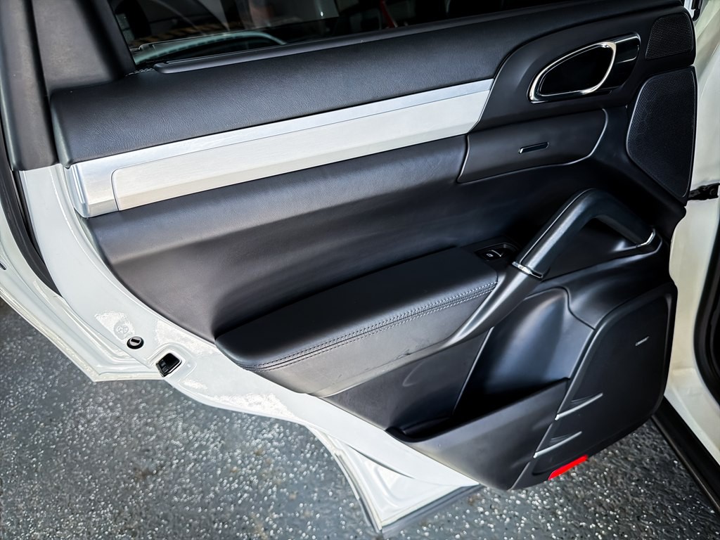 2013 Porsche Cayenne Image 21