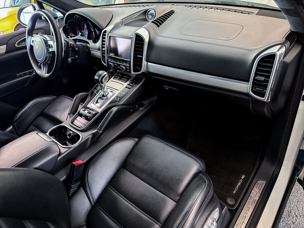 2013 Porsche Cayenne Image 26