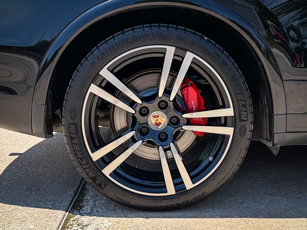 2014 Porsche Cayenne Image 12