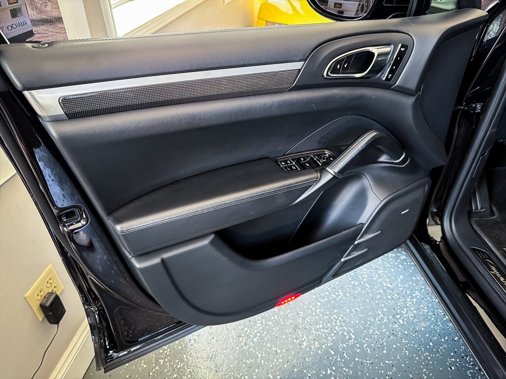 2014 Porsche Cayenne Image 17