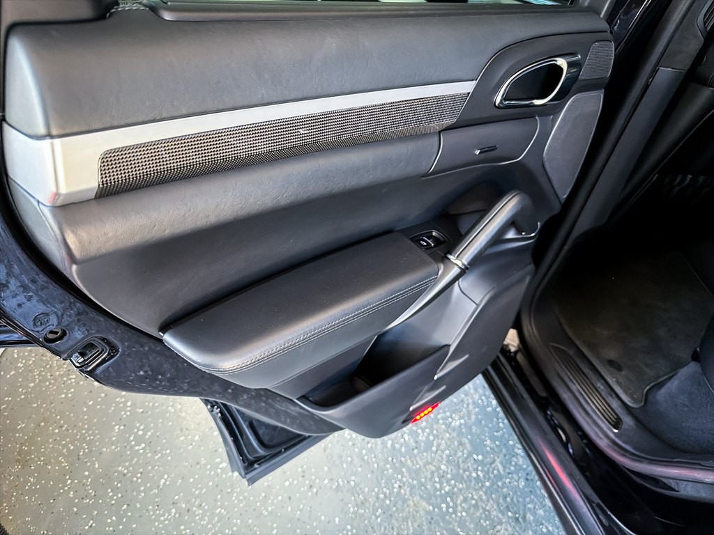 2014 Porsche Cayenne Image 21